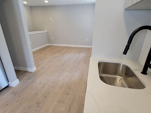 4th image of 4663 Umbria St #1R