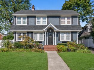 238 Burtis Avenue, Rockville Centre, NY 11570
