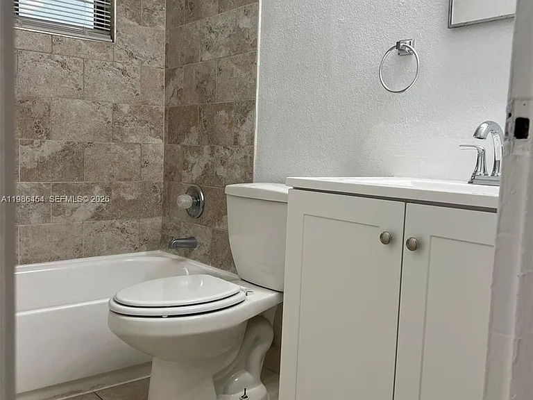 180 NE 71st St #2 — Photo 8