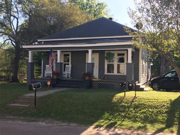 310 6th St, Logansport, LA 71049