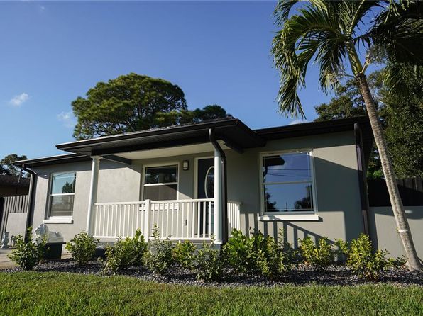 5817 Dartmouth Ave N