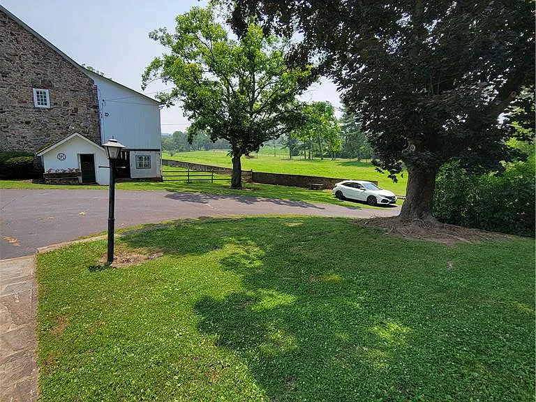 8047 Yeakel Rd — Photo 26