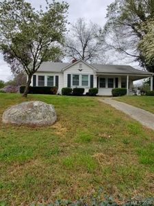 826 Old Charlotte Rd SW, Concord, NC, 28027