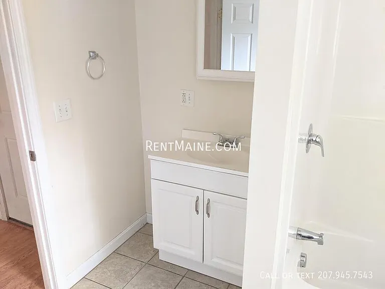 40 Vafiades Ave #4 — Photo 6