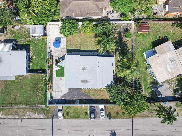 2629 SW 6th Ct — Photo 37