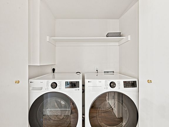 3rd image of 4850 E Desert Cove Ave