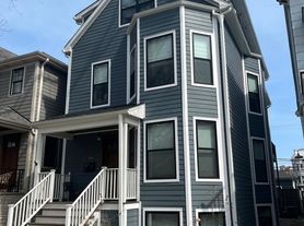 3909 N Seeley Ave, Chicago, IL