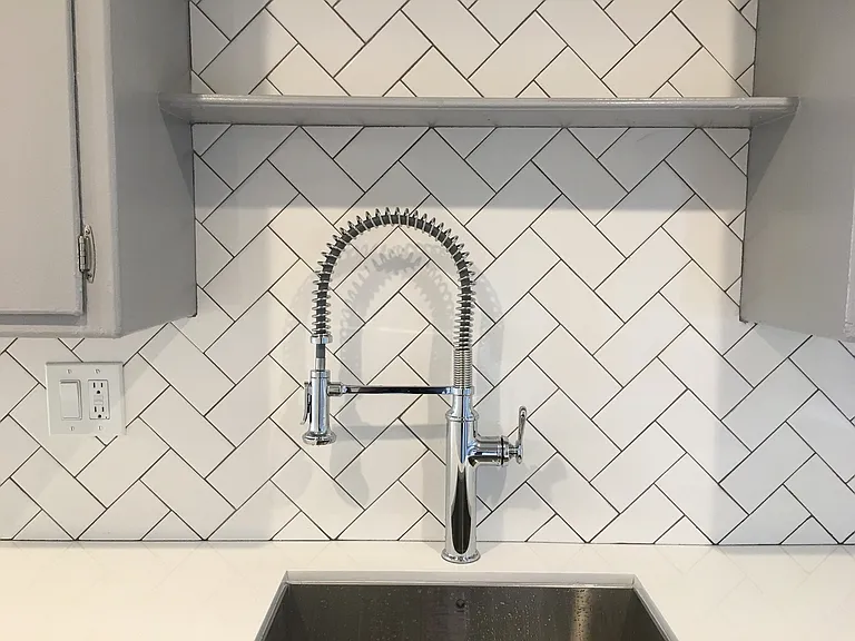 1143 N Formosa Ave — Photo 1