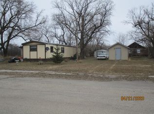 108 Iowa Ave, Halma, MN 56729