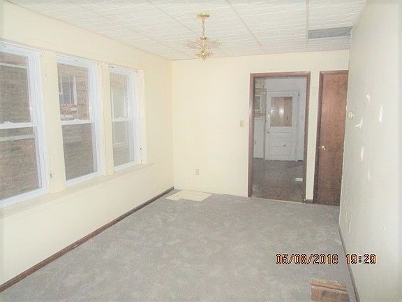 4th image of 8048 S Vernon Ave