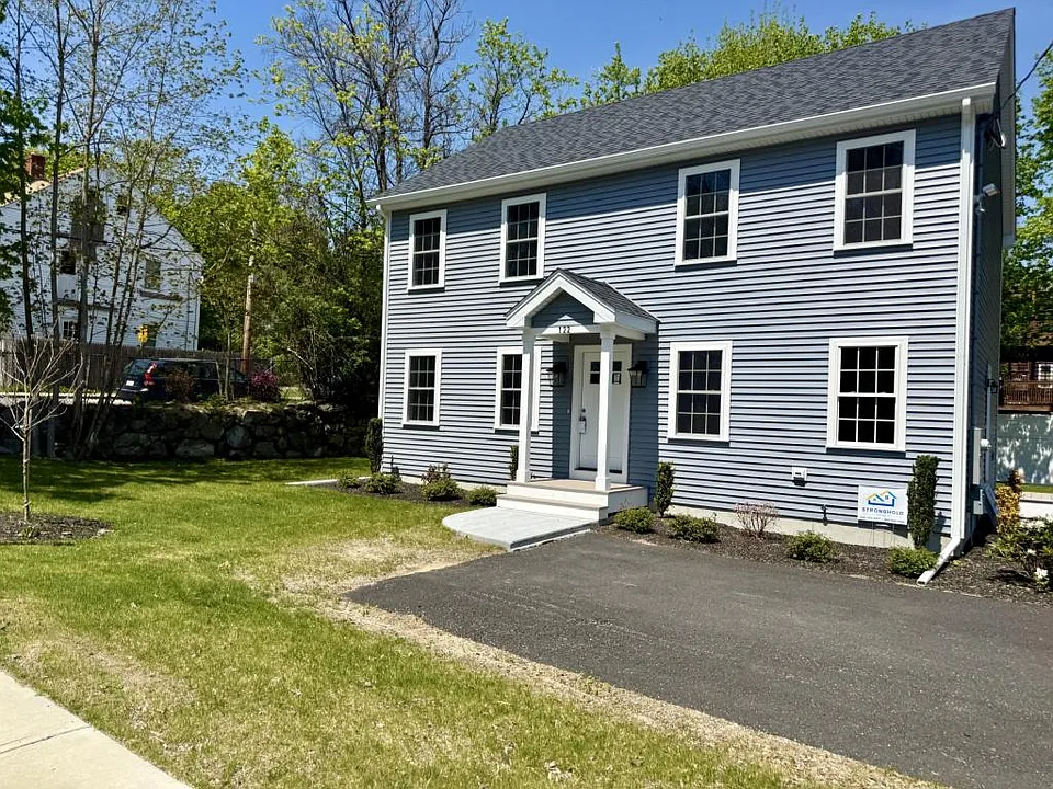 122 Canal St