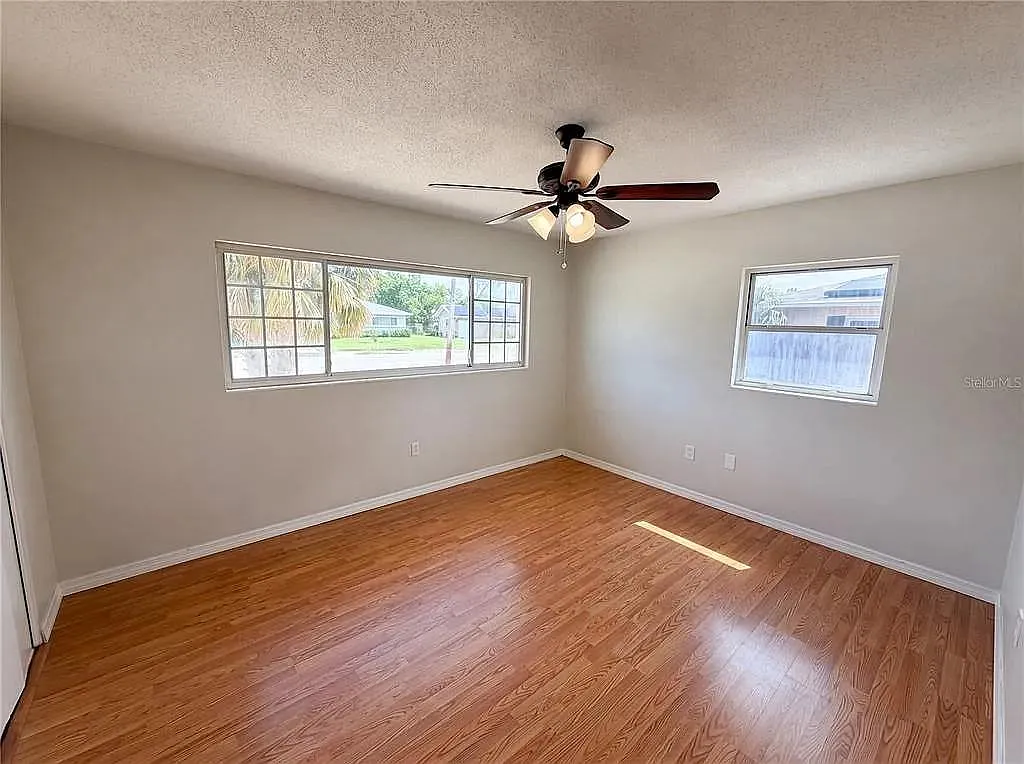 3 bed, 2123 sqft, $2,376 — Photo 4