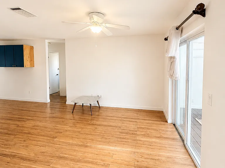 534 Sevilla Dr — Photo 8