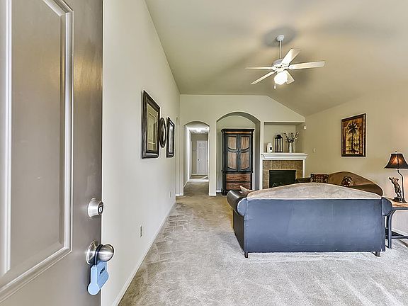 5th image of 19019 Taverns Corner Ct