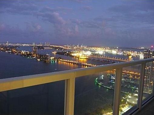 3rd image of 1900 N Bayshore Dr APT 2301