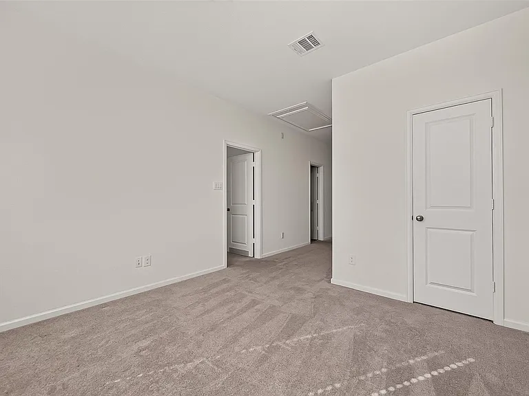 5558 Amber Brook Ln — Photo 32