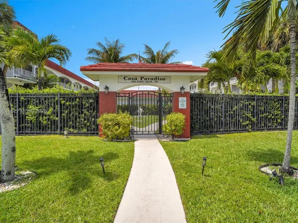 580 Egret Dr APT 303, Hallandale, FL 33009