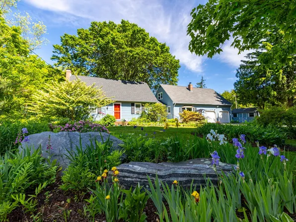 261 Duncaster Road, Bloomfield, CT 06002