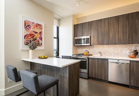 3rd image of 90 West St APT 16Z