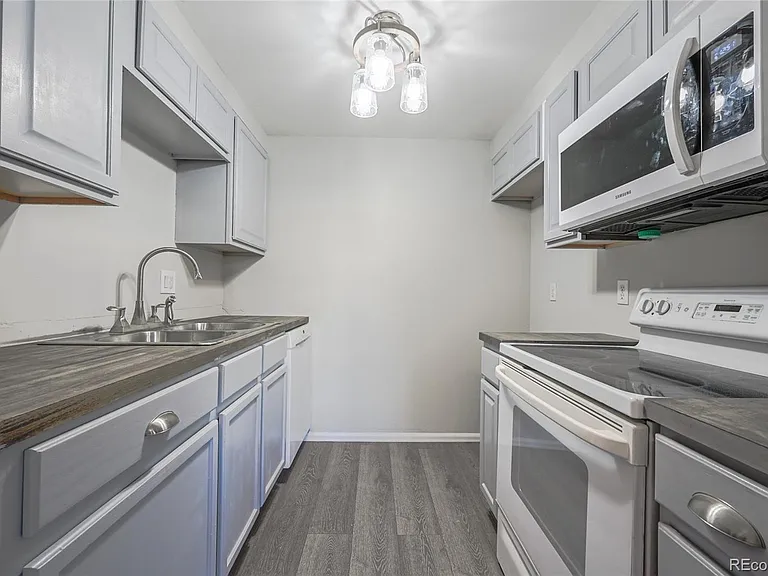 364 S Ironton St #315 — Photo 6