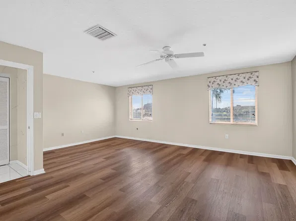 5952 Regal Glen Drive #203, Boynton Beach, FL 33437