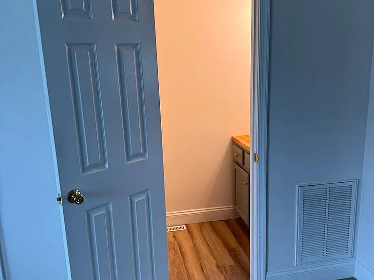 763 Wyndhurst Dr — Photo 12