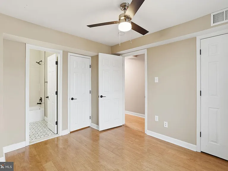 1710 W Virginia Ave NE #202 — Photo 16
