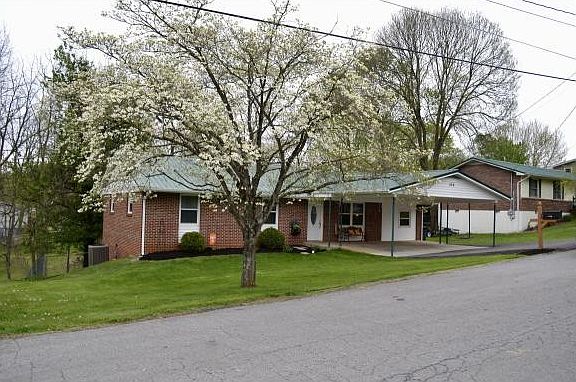 4th image of 324 Highland Dr