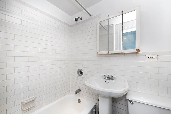 Rented by Living New York | media 16