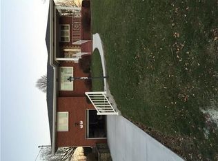 300 Parkwyn Dr, Elizabeth, PA