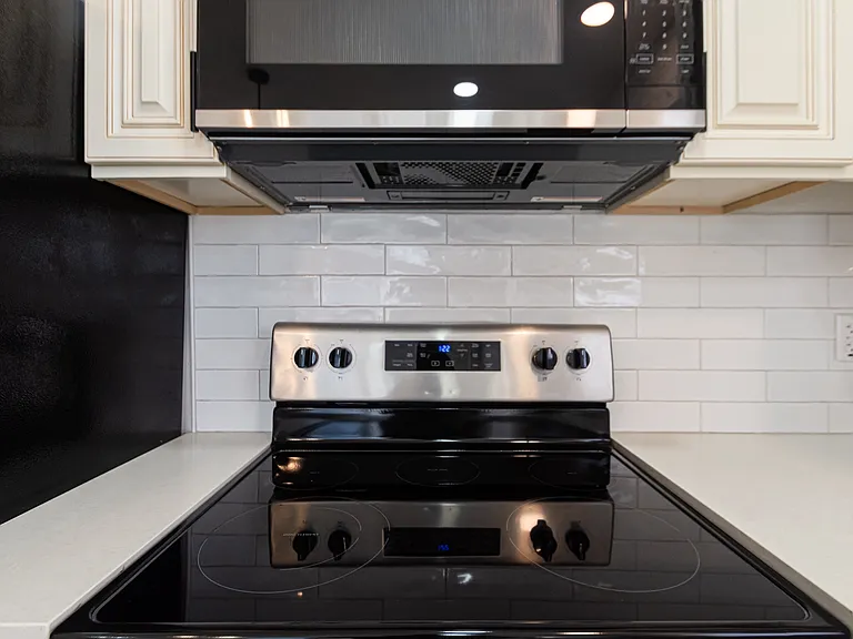 102 S Lockwood Dr #1 — Photo 7
