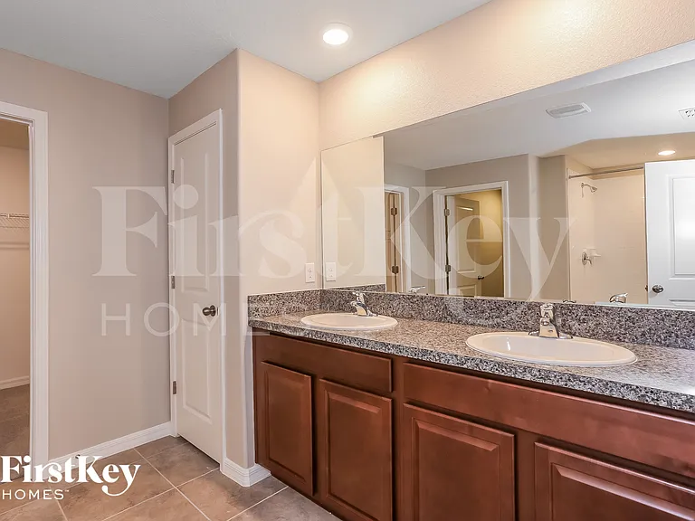 5001 White Chicory Dr — Photo 8