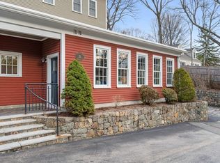 31 Fletcher Ave APT 3, Lexington, MA 02420