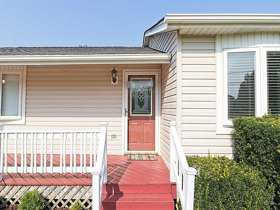 4th image of 36808 N Belle Plaine Ave