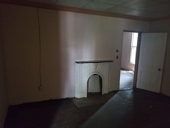 4th image of 822 Buntin St