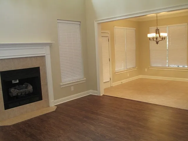 714 Dove Creek Cir — Photo 7