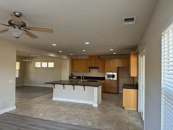3rd image of 725 N Santa Inez Dr
