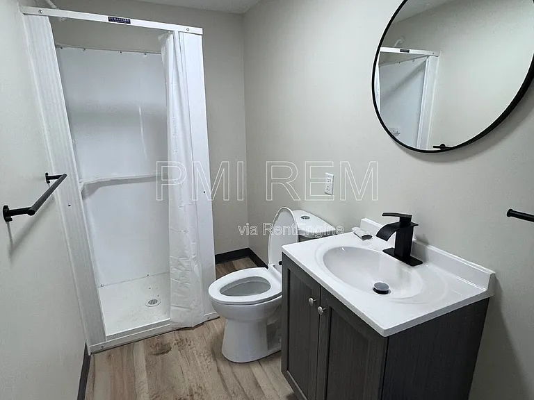 472 Sumner St #3 — Photo 5