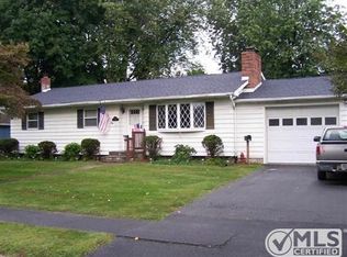 34 Finger St, Saugerties, NY 12477