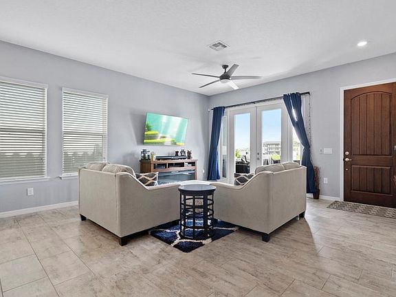 4th image of 9654 Woodcrane Dr