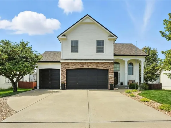 2309 NE 23rd St, Blue Springs, MO 64029