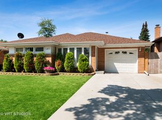 1440 Heidorn Ave, Westchester, IL 60154