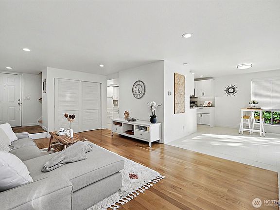 5th image of 2815 Forest Ridge Drive SE