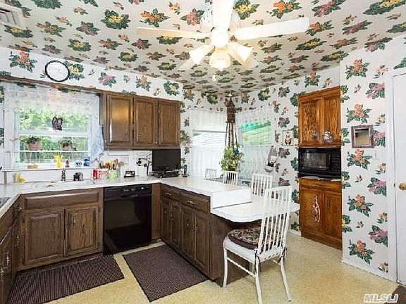 5th image of 248 Cherry Valley Ave