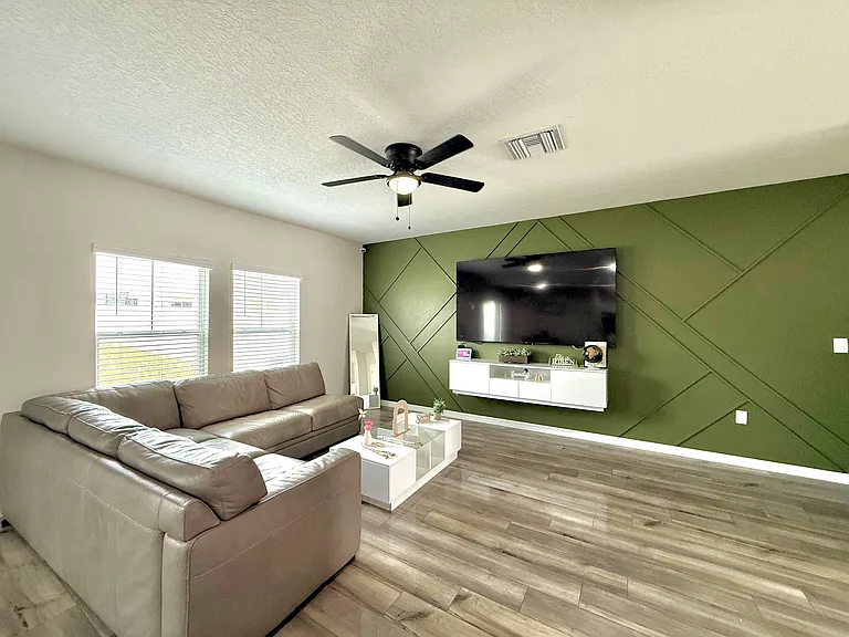 3857 Geranium Ave — Photo 6