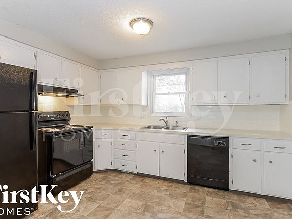 4th image of 7809 E 49th St