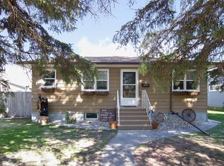 110 4th St SE, Barnesville, MN 56514