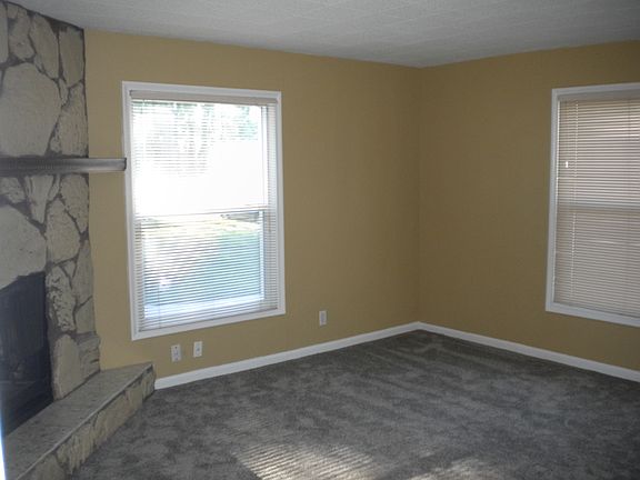 5th image of 262 E Vidas Ave