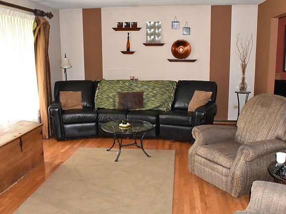 5th image of 137 Markev Ln