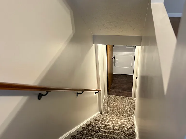 2517 Hawthorne Dr — Photo 21